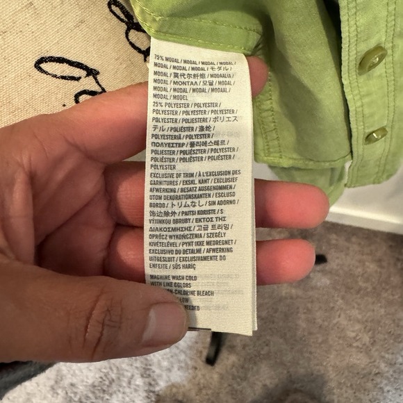 Abercrombie And Fitch Oversized Button Up Blouse Large Green Nwt Msrp 60.00 - Picture 3 of 4